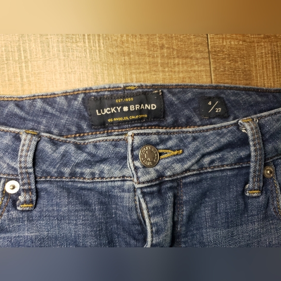 Lucky Brand Jeans Women's Hayden Crop Medium Mid Rise Denim Tapered Raw Hem 4/27 - Picture 7 of 13